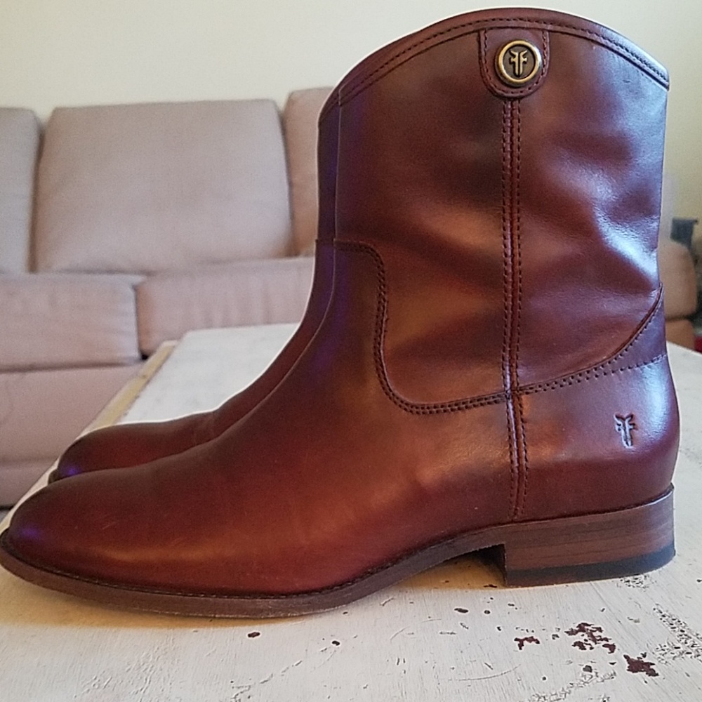 Frye Melissa Button Short 2